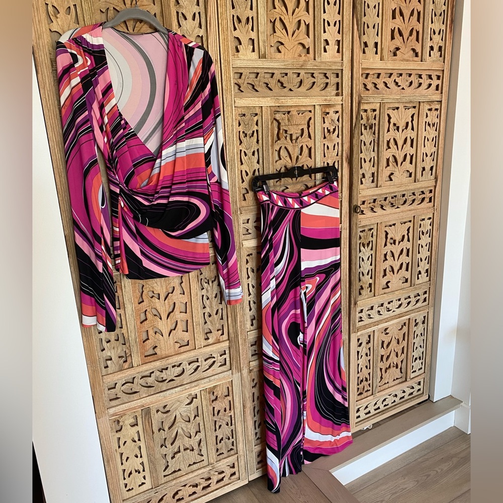 Sexy silk jersey Vintage Pucci pantsuit … excellent condition Vibrant x 100